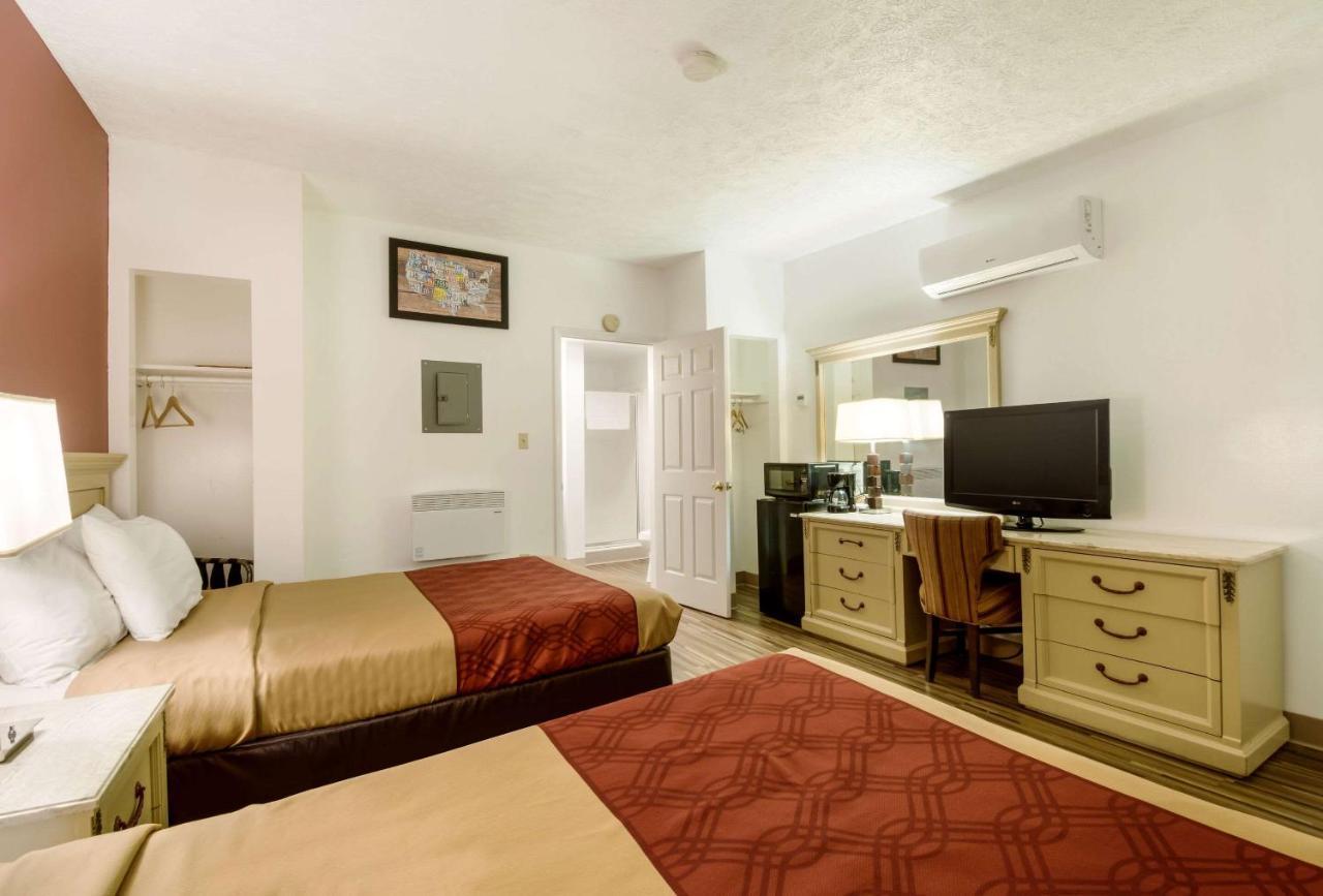 Econo Lodge Inn & Suites Lake Harmony - Pocono Mountains Area White Haven Exterior photo
