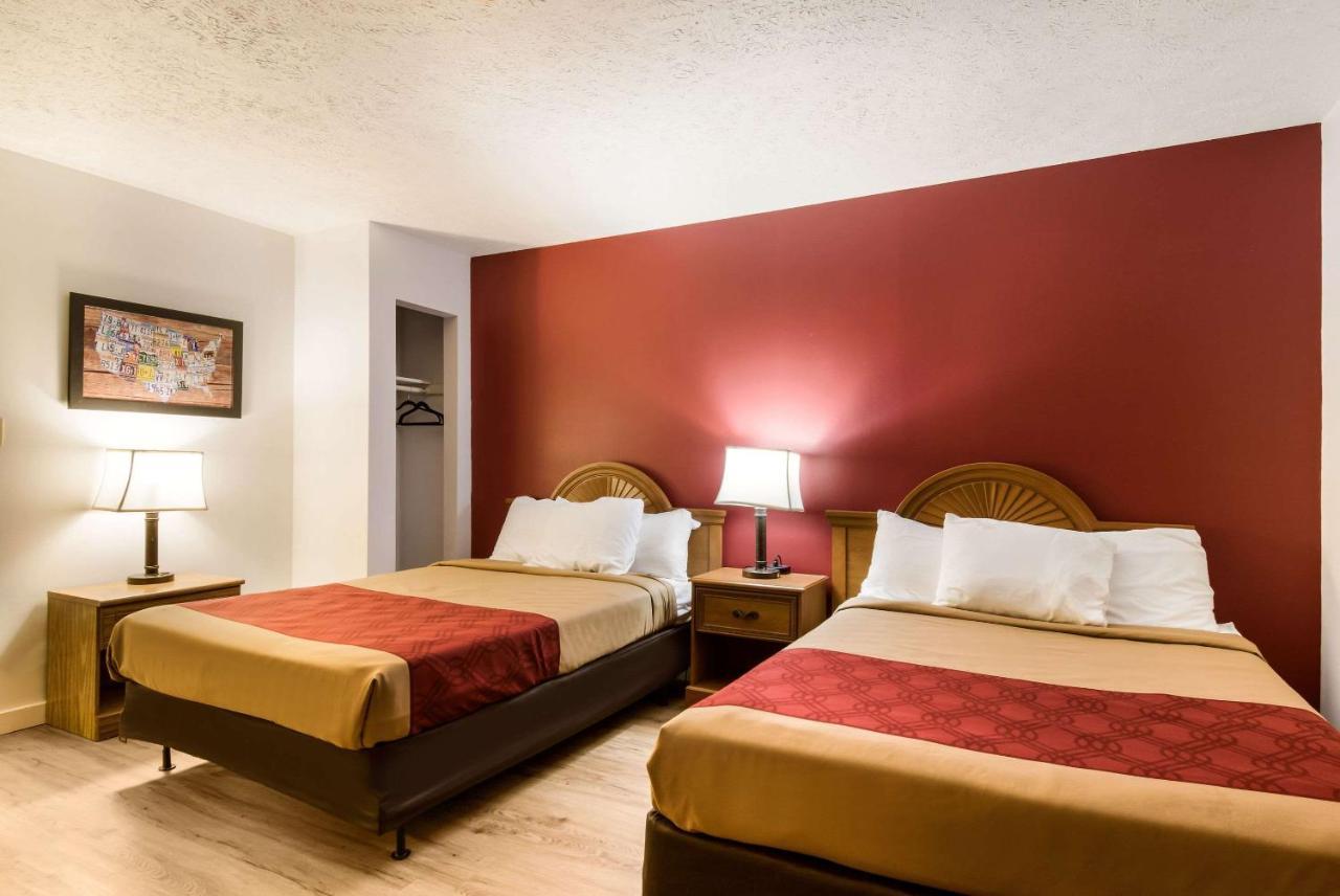 Econo Lodge Inn & Suites Lake Harmony - Pocono Mountains Area White Haven Exterior photo