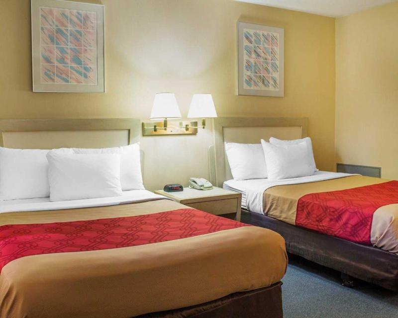 Econo Lodge Inn & Suites Lake Harmony - Pocono Mountains Area White Haven Exterior photo